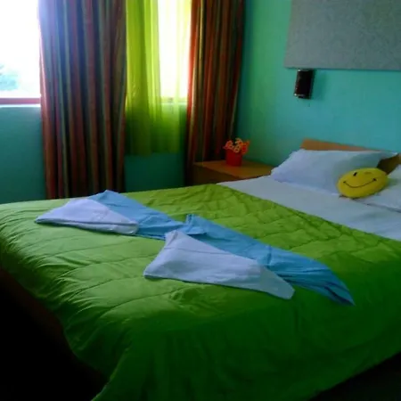 Forest View 3*